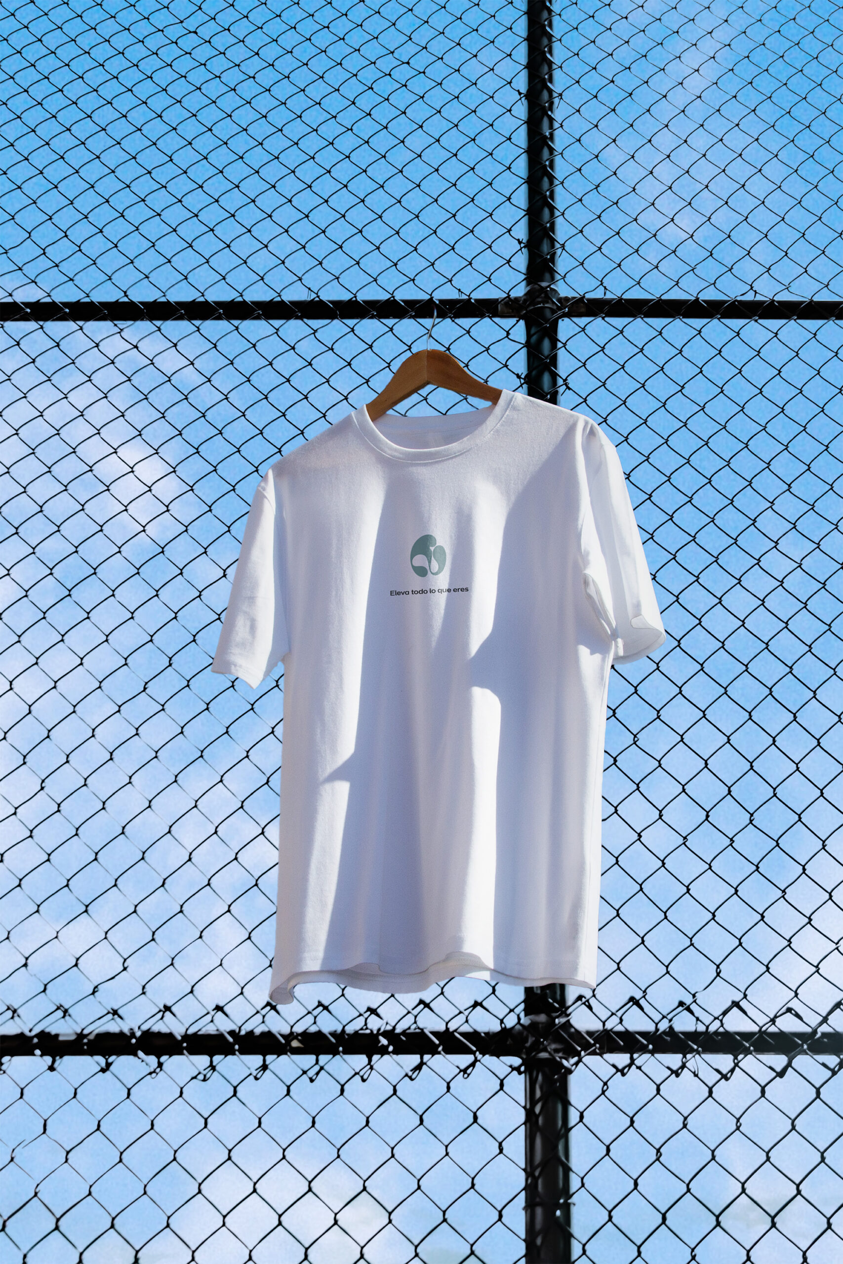 BenditoMockup-Free-T_Shirt_01