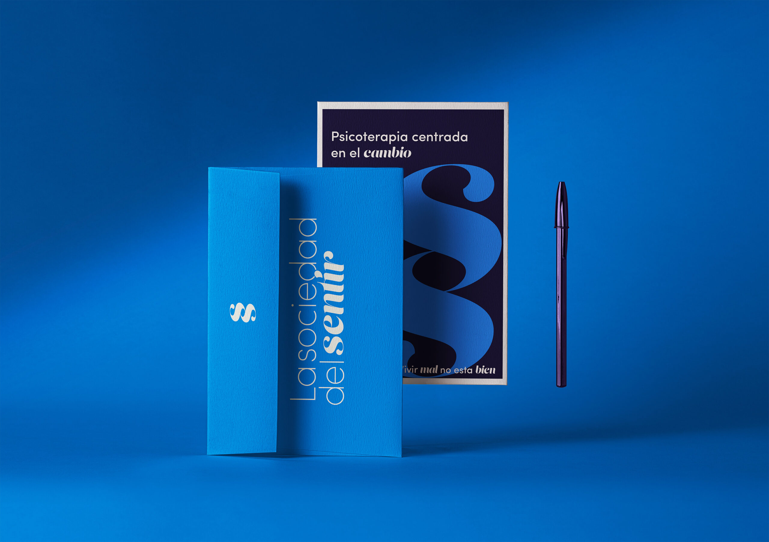 Identity-Invitation-Stationery-Free-psd-Mockup
