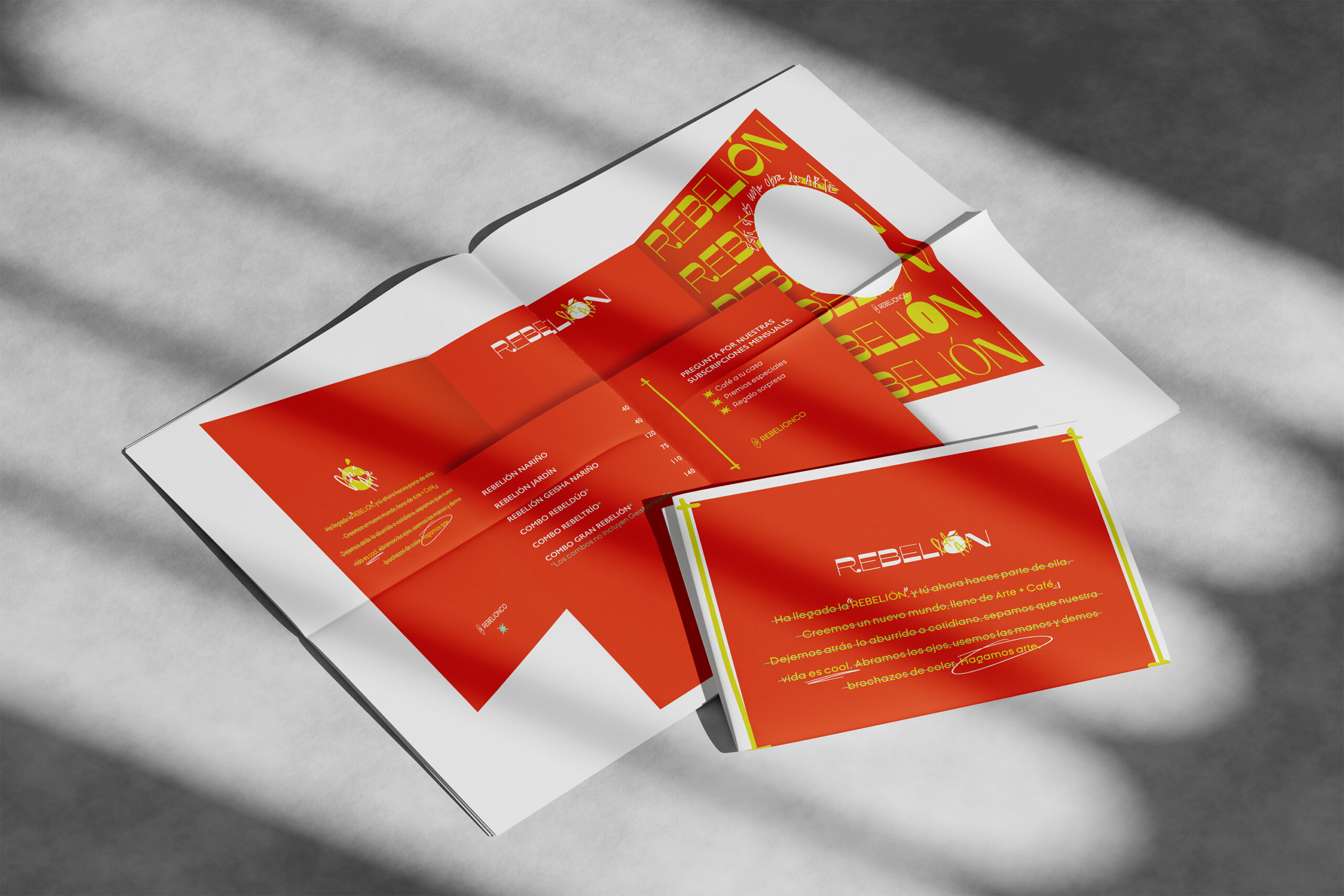 02 Free Newspaper Mockup